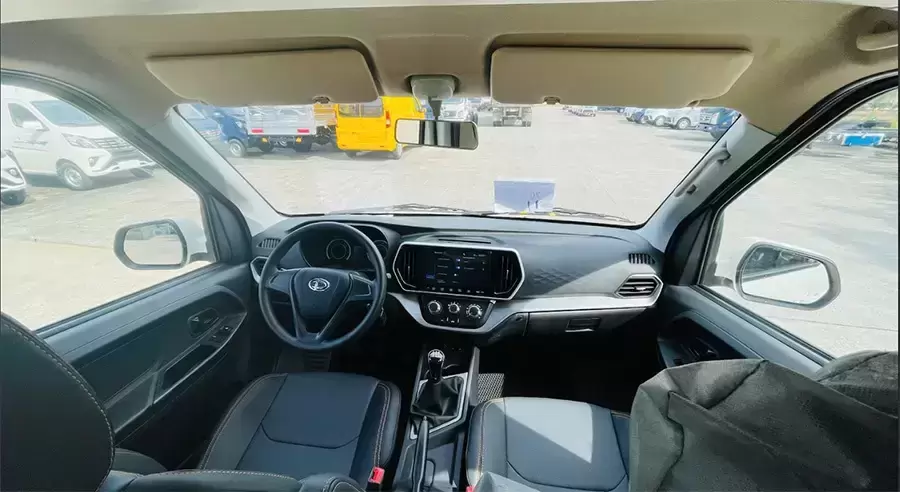 Nội thất Tera-V8 hiện đại, tiện nghi